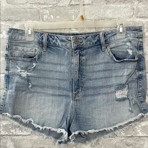 Eunina Lulu Blue Jean Shorts High-Waisted Frayed Hem